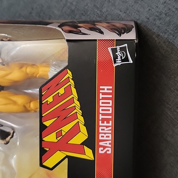 Opened no BUild a figure part x-men sabretooth marvel legends figure - Picture 4 of 7